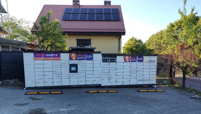 Paczkomat TWG02M Na terenie pasażu handlowego