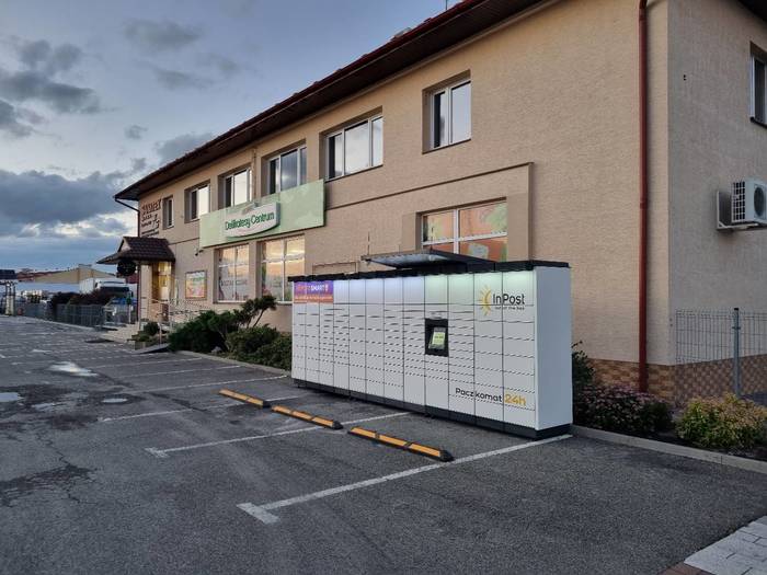 Parcel Locker TYA01M Przy wejściu