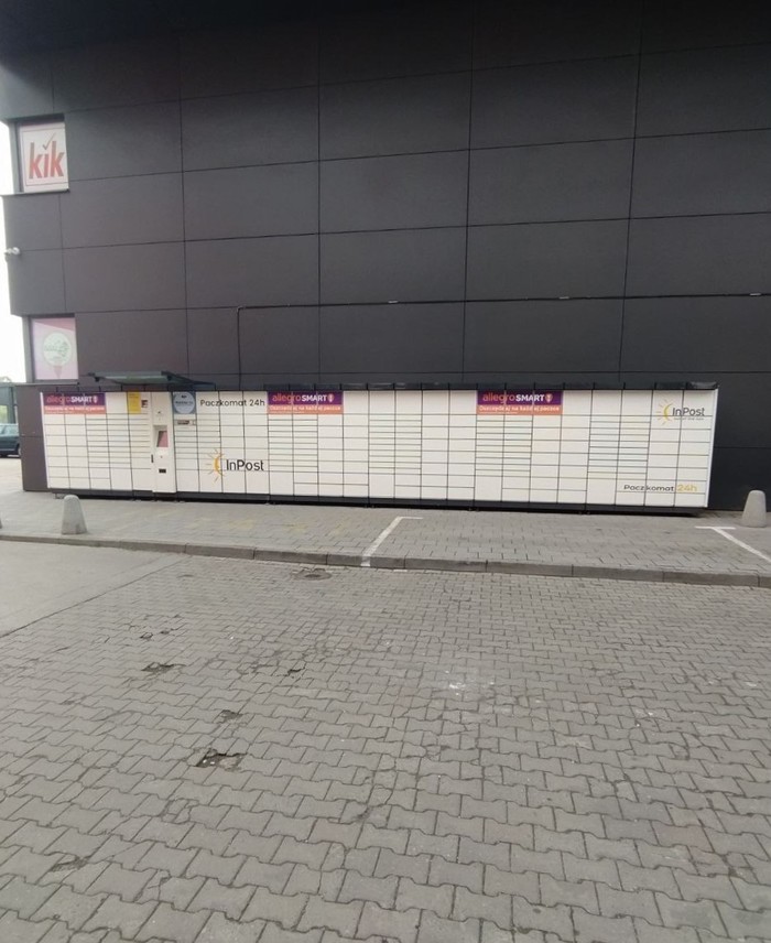 Paczkomat TYC11A Przy Centrum Handlowo-Rozrywkowym City Point