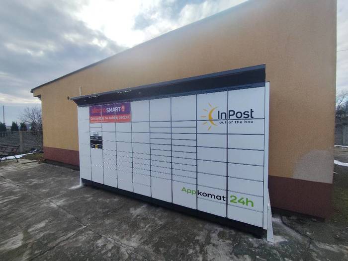 Paczkomat TYKD01BAPP ściana boczna pawilonu