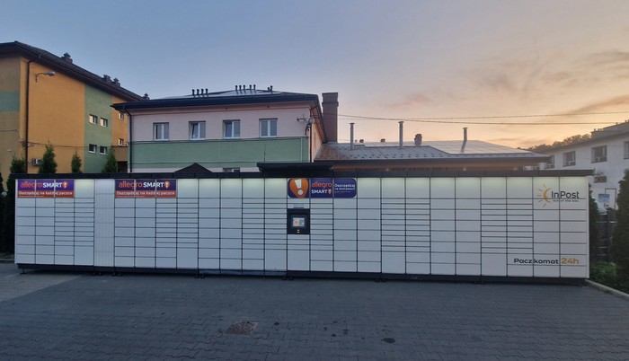 Paczkomat UDO03M Przy sklepie LIDL