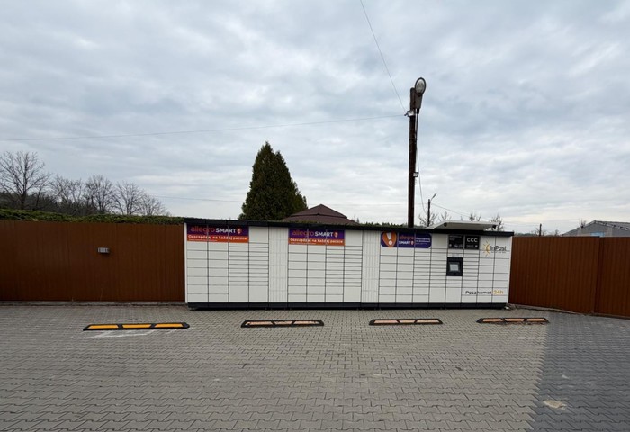 Paczkomat UHM01M Przy sklepie Delikatesy Centrum