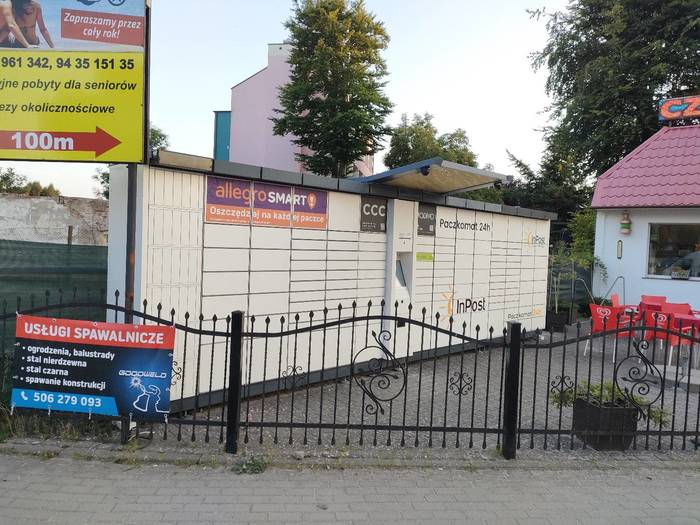 Paczkomat UMO02A Przy kawiarni