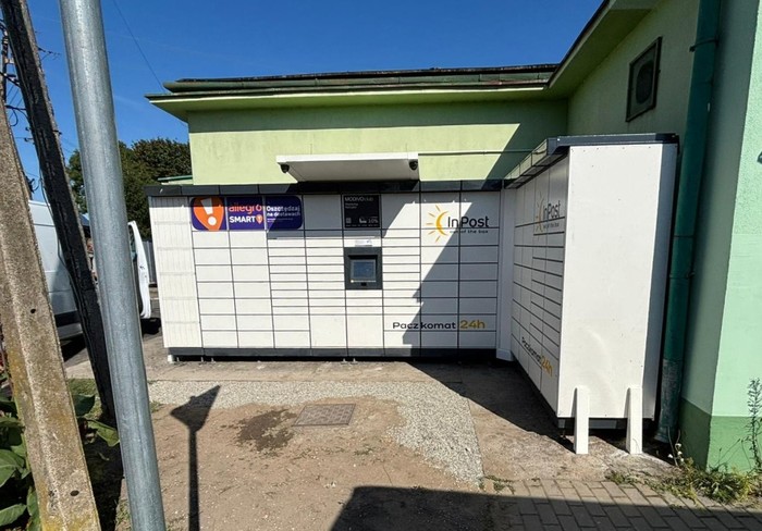 Paczkomat URJ01M Przy sklepie Carefour Express