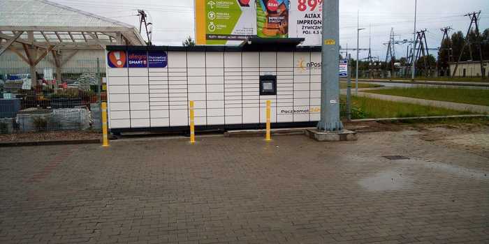 Поштомат USK03M parking przed Mrówką