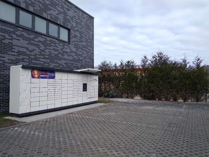 Paczkomat USK06M Przy sklepie spożywczym Aldi