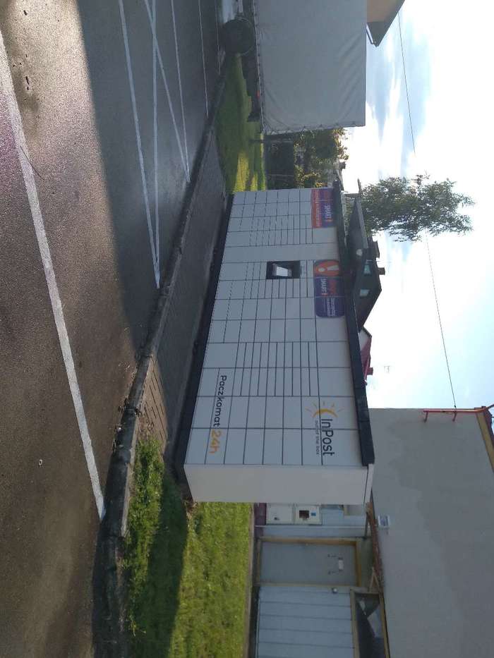 Parcel Locker UST04M Przed piekarnią