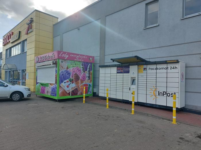 Paczkomat WAG04A Przy markecie Bricomarche