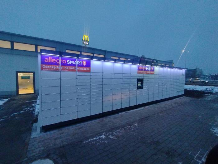 Paczkomat WAG17M Przy markecie LIDL