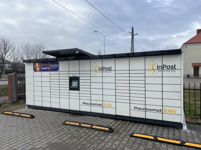 Paczkomat WAI01M Parking przy Delikatesach