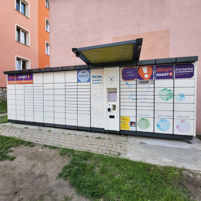 Paczkomat WAL05ML Przy agencji reklamy Ampex