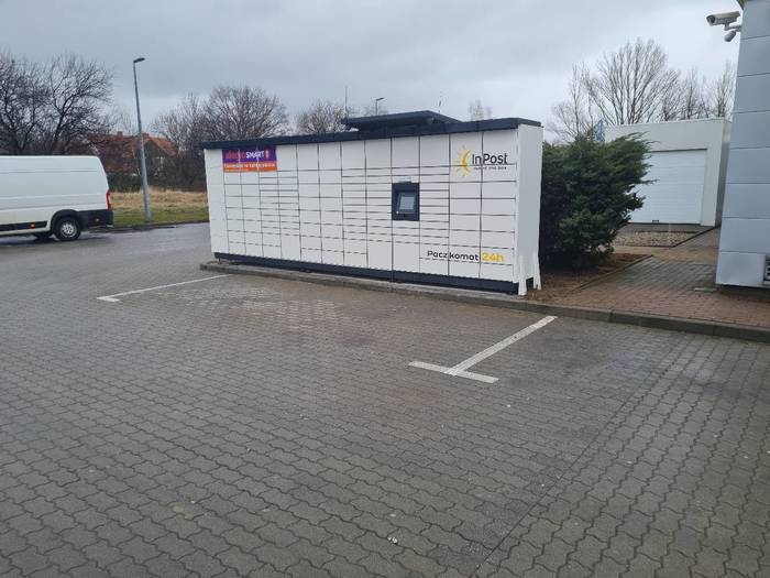 Paczkomat WAL38M Stacja paliw MOL