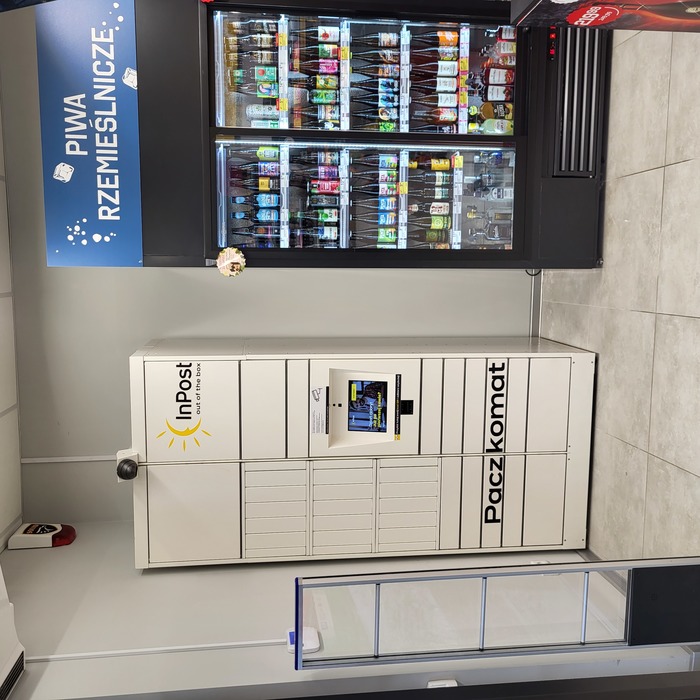 Zdjęcie paczkomatu od InPost: InPost WAW03HP