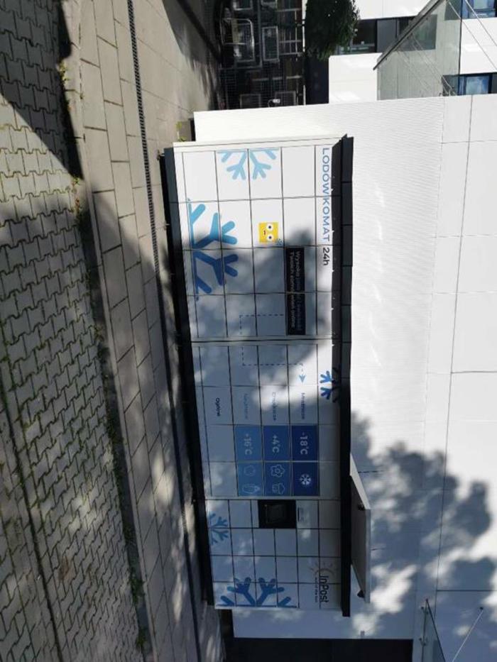 Zdjęcie paczkomatu od InPost: InPost WAW04IM