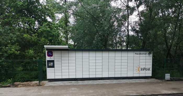 Paczkomat WAW04M Przy parkingu WM Zakątek Wiślany