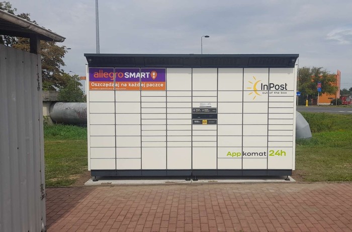 InPost's photo of the locker: InPost WAW07BAPP