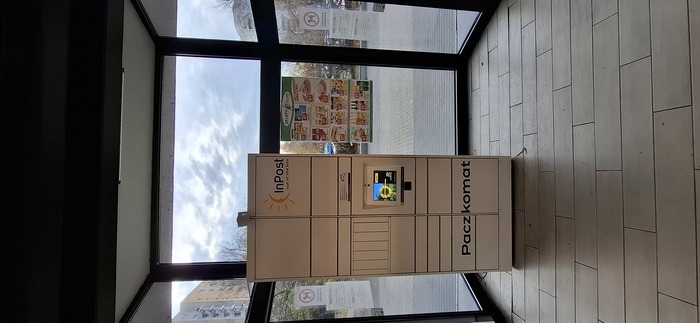 Zdjęcie paczkomatu od InPost: InPost WAW101HP