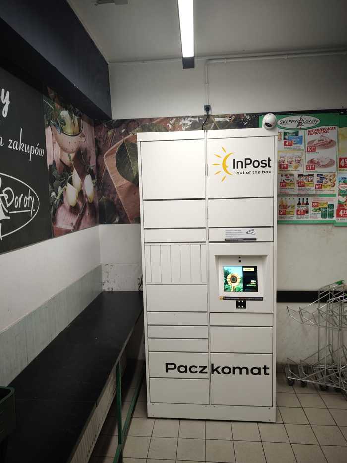 Zdjęcie paczkomatu od InPost: InPost WAW108HP