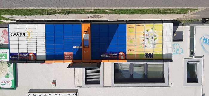 InPost's photo of the locker: InPost WAW118A