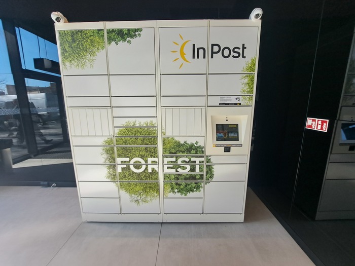 Zdjęcie paczkomatu od InPost: InPost WAW119HP