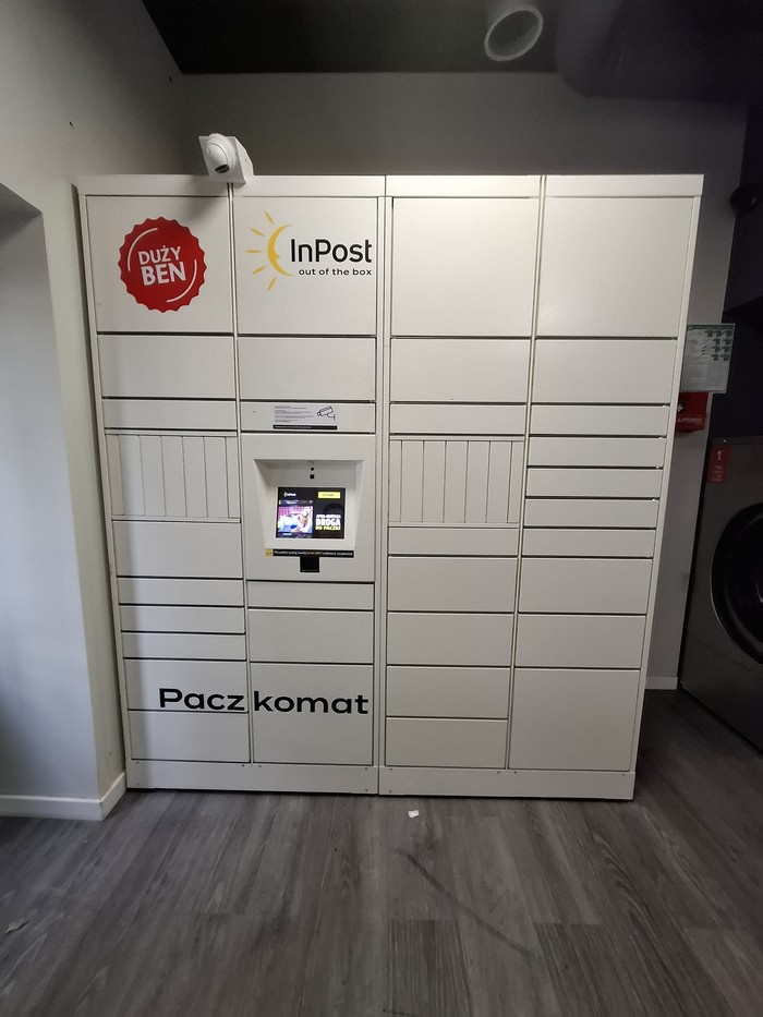 Фото поштомата від InPost: InPost WAW123HP
