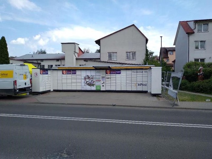 Zdjęcie paczkomatu od InPost: InPost WAW128A