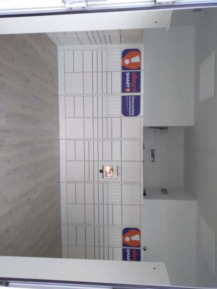 InPost's photo of the locker: InPost WAW12H