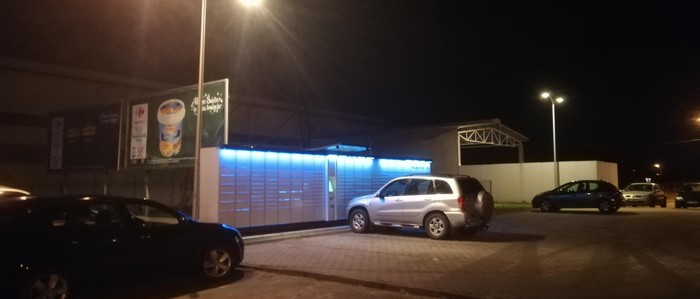 Paczkomat WAW130A Przy Centrum Handlowym Białołęcka