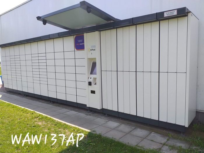 InPost's photo of the locker: InPost WAW137AP