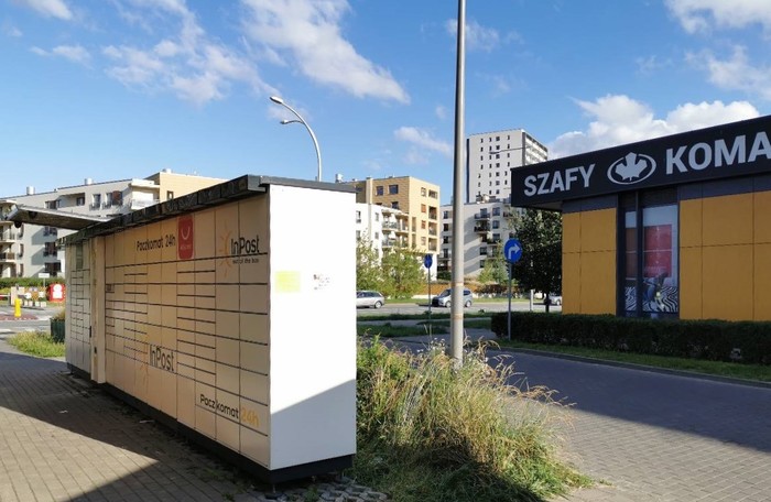 Paczkomat WAW138A Przy pawilonach handlowych