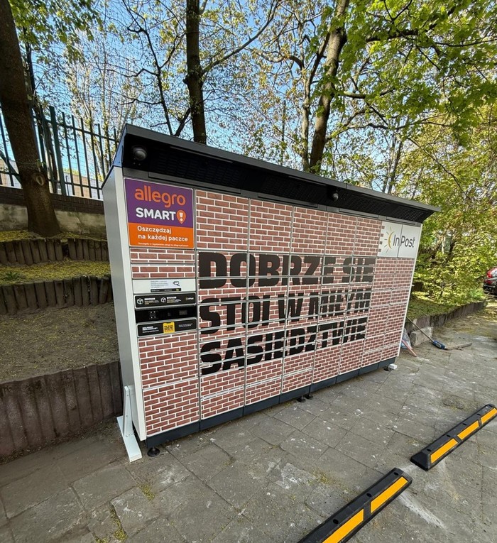 Zdjęcie paczkomatu od InPost: InPost WAW146BAPP