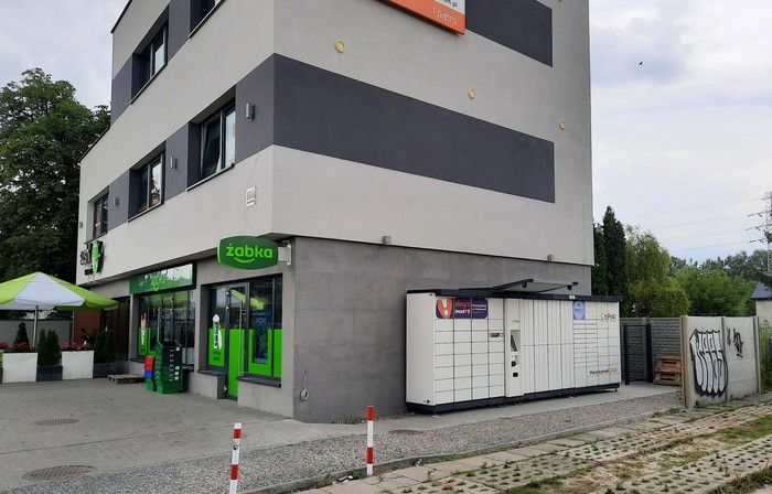 Parcel Locker WAW151AP Przy sklepie Żabka