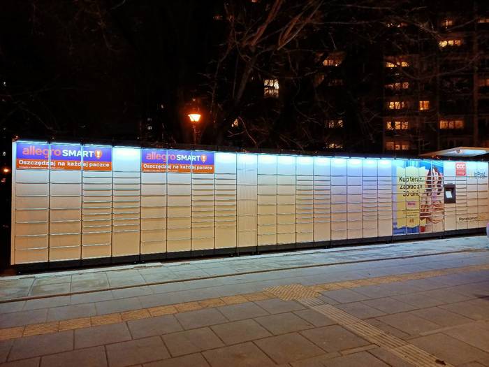 Foto del casillero de InPost: InPost WAW158M