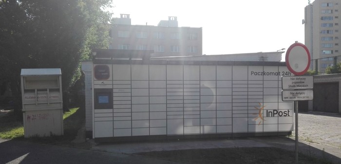 Foto del casillero de InPost: InPost WAW15M