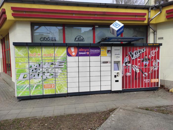 Parcel Locker WAW184AP Przy Centrum Handlowym Społem