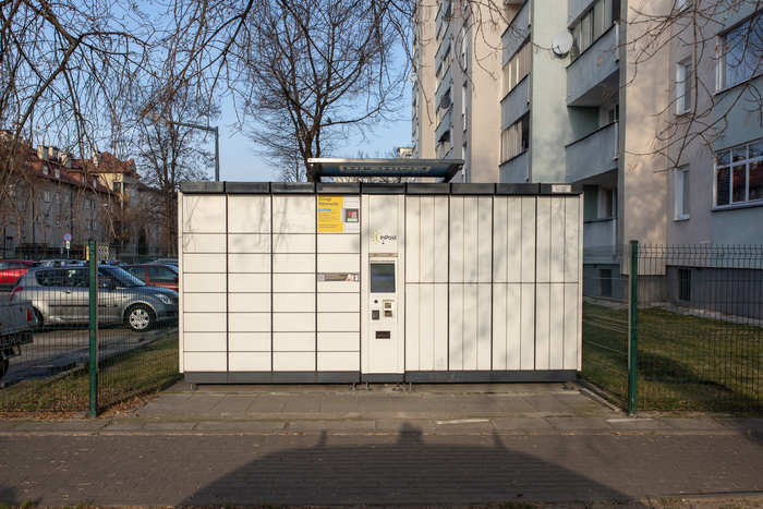 Paczkomat WAW192AP Na osiedlu mieszkaniowe