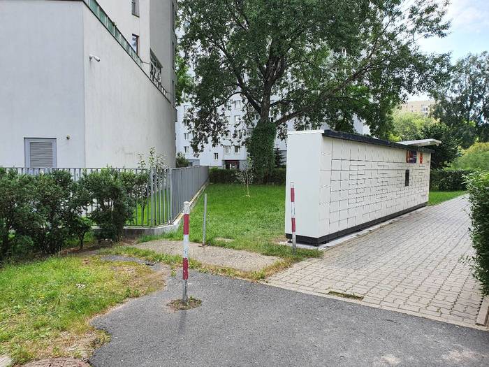 Parcel Locker WAW192M Na szczycie budynku Gwiaździsta 13