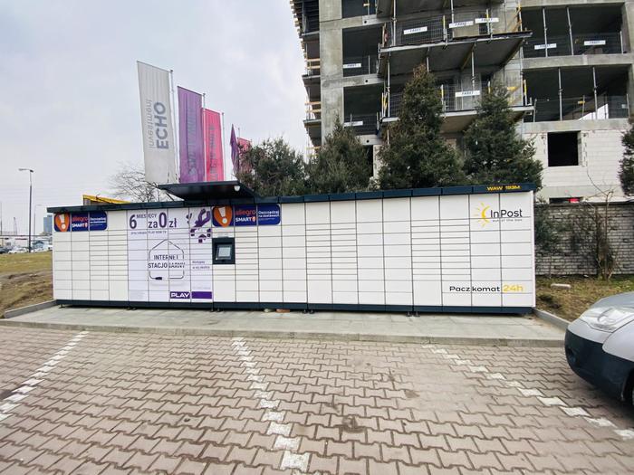 Paczkomat WAW193M Na stacji Amic Energy