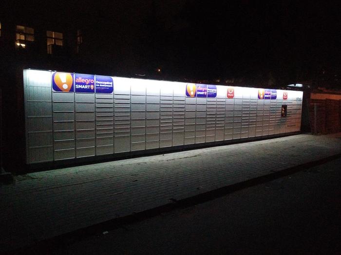 Foto del casillero de InPost: InPost WAW200M