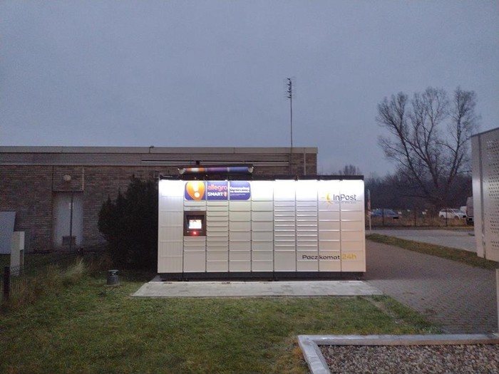 InPost's photo of the locker: InPost WAW208M