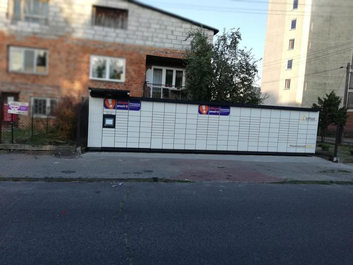 Фото поштомата від InPost: InPost WAW220M
