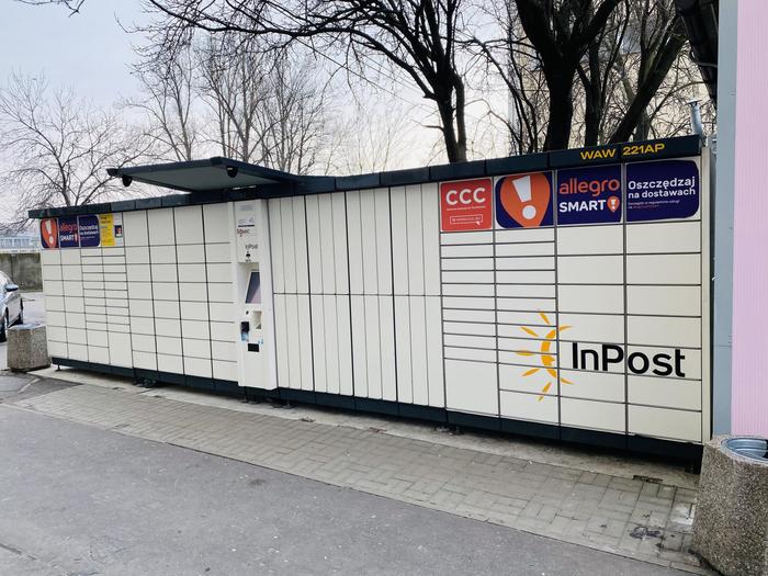 Paczkomat WAW221AP Przy sklepie Żabka