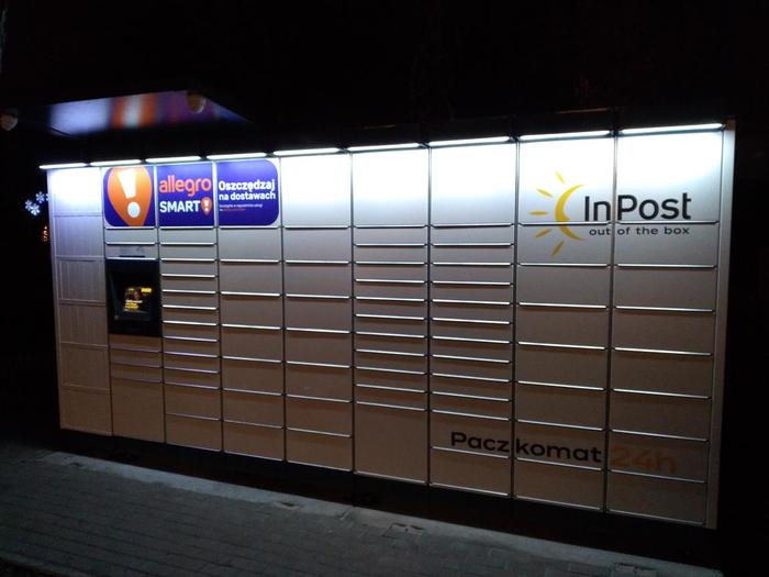 InPost's photo of the locker: InPost WAW258M