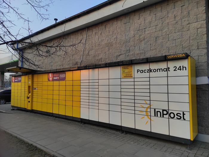 Parcel Locker WAW25A Stacja paliw AMIC ENERGY