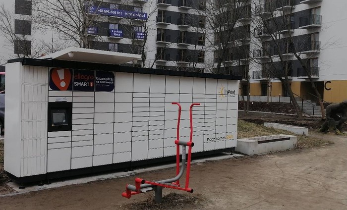 Paczkomat WAW267M Przy wejściu D