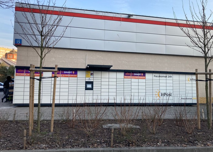 Parcel Locker WAW27M Przy sklepie spożywczym Społem Żoliborz