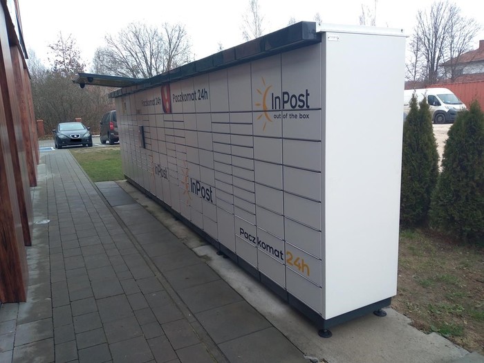 Paczkomat WAW27N Przy restauracji Sphinx
