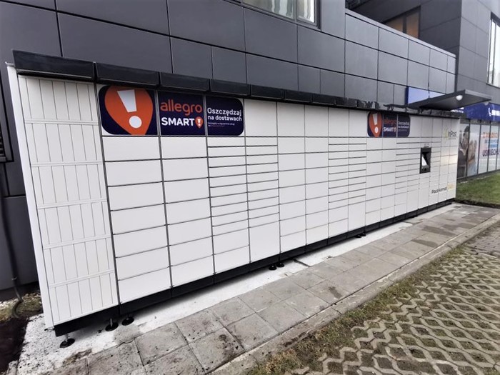 Zdjęcie paczkomatu od InPost: InPost WAW281M