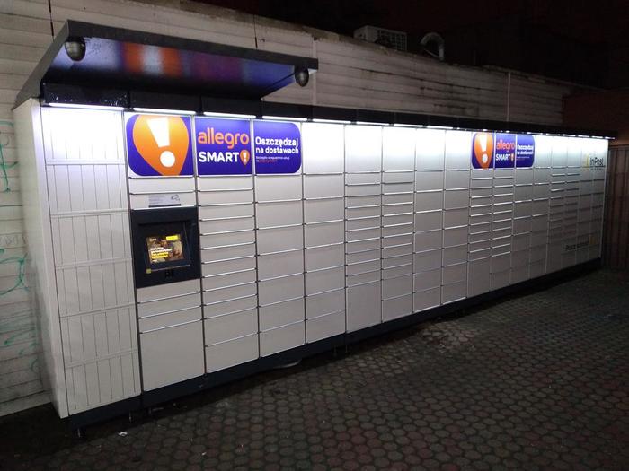Parcel Locker WAW312M Przy restauracji Thai Feel Ursus