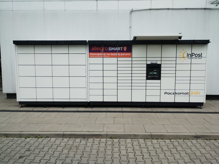 Foto del casillero de InPost: InPost WAW330M